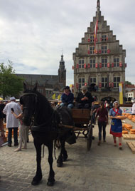 Stadhuys (kant van de waagzaal) Kaasmarkt